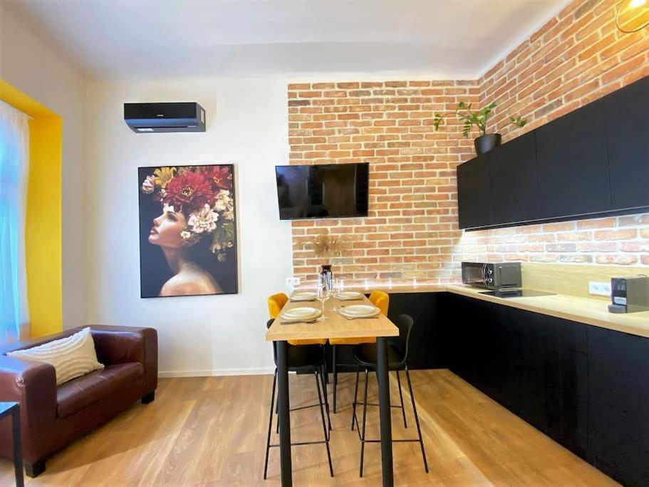 Hajos Trendy Mini Loft In The Center Апартаменты *